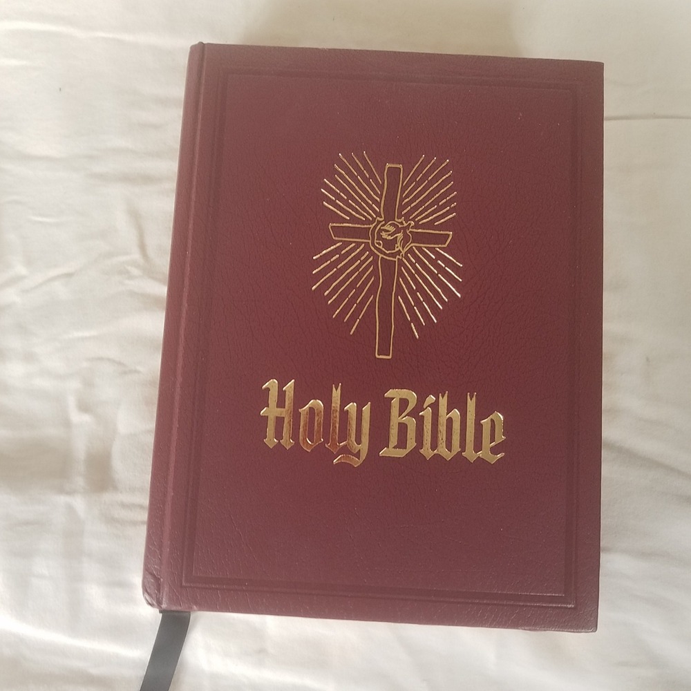 DeVore & Sons Heirloom Family Bible KJV Burgundy Good Gold Gilt Large Print 1988